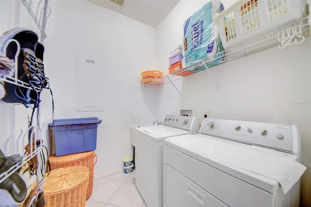 $430,000 | 306 Carriage Oak Place, Seffner, FL 33584