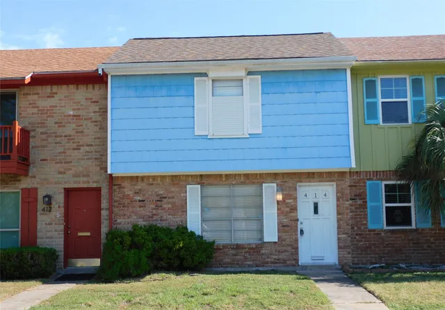 $1,550 | 414 1st Street, Galveston, TX 77550