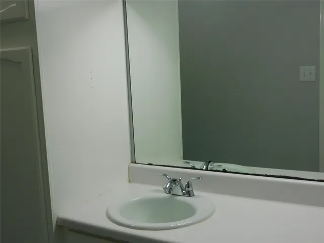 $1,550 | 414 1st Street, Galveston, TX 77550