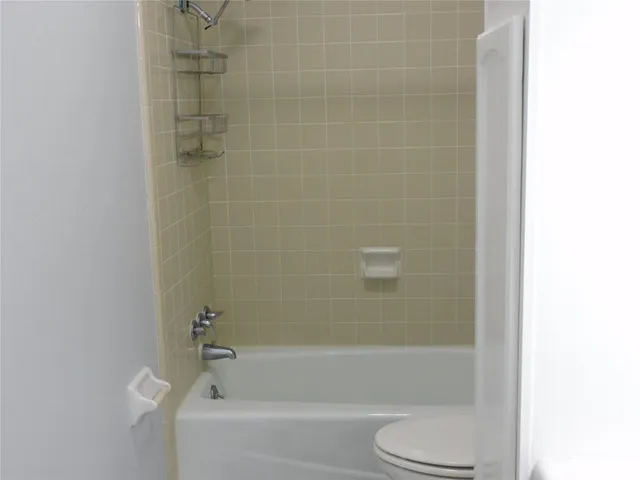 $1,550 | 414 1st Street, Galveston, TX 77550