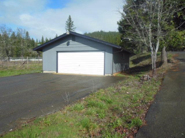 1275 Laurel Road Cave Junction, OR 97523 - Photo 2 of 16 Additional Photo