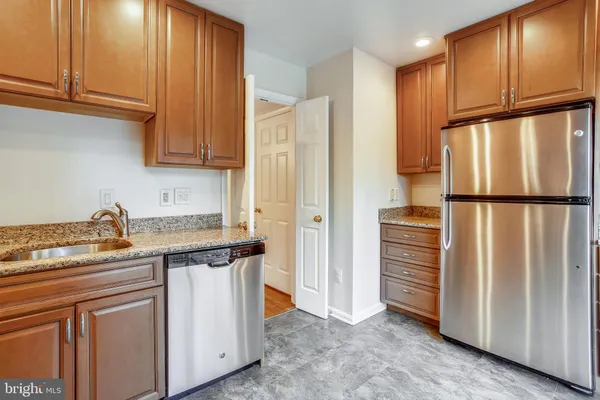 $3,950 | 538 North West Street, Alexandria, VA 22314