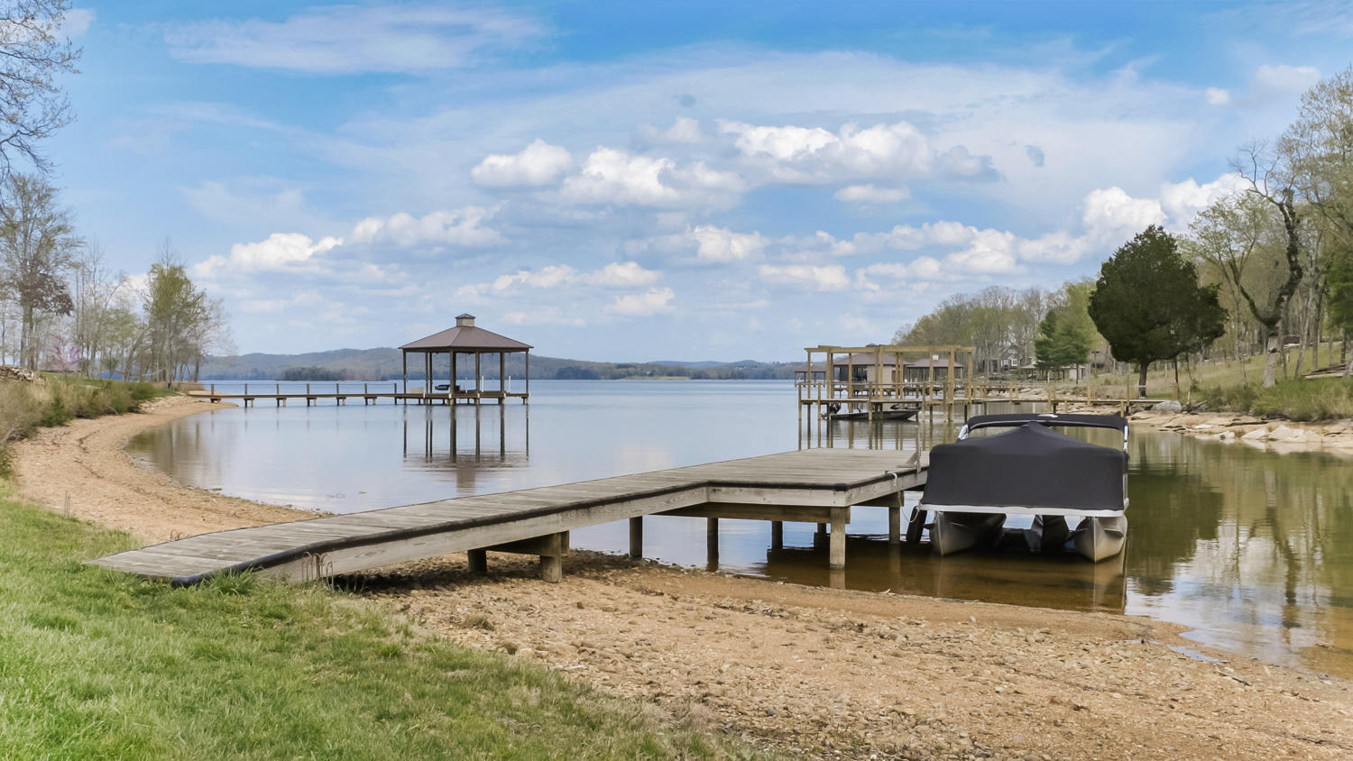 358 Waterfront Way Spring City, TN 37381 - Photo 8 of 40 358 Waterfront Way 014