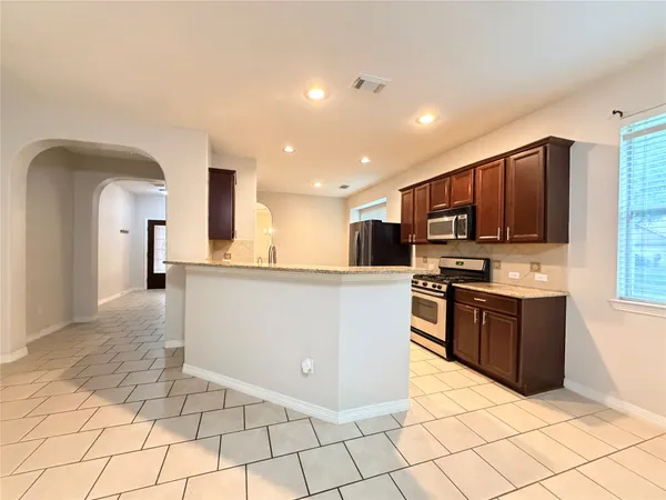 $2,200 | 211 Briar Trace Lane, Richmond, TX 77406