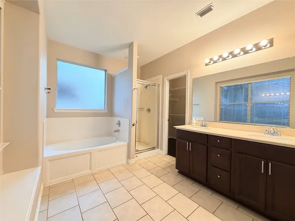 $2,200 | 211 Briar Trace Lane, Richmond, TX 77406