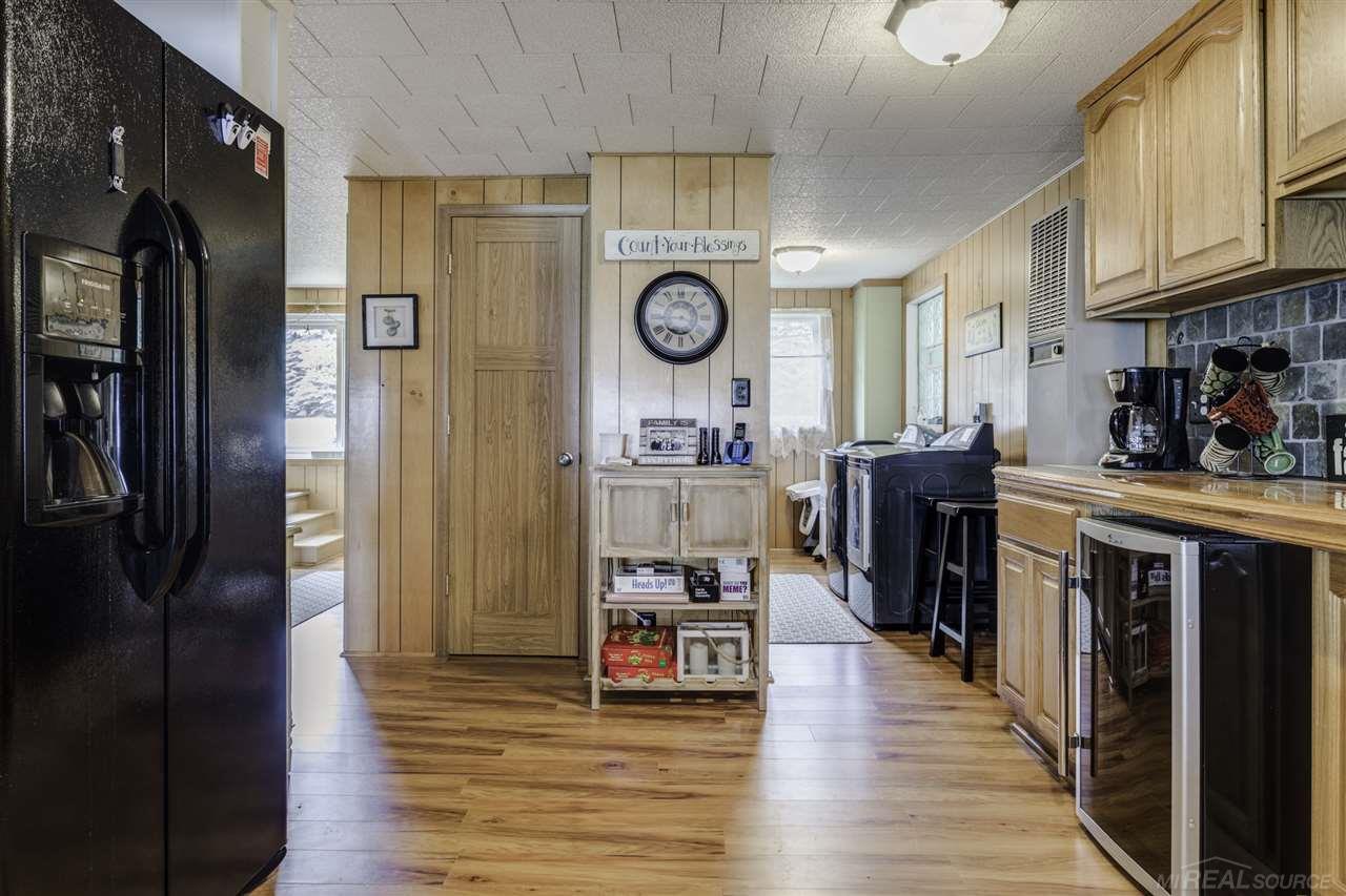 2843 South Lakeshore Road Applegate, MI 48401 - Photo 13 of 46 50017529-13.JPG