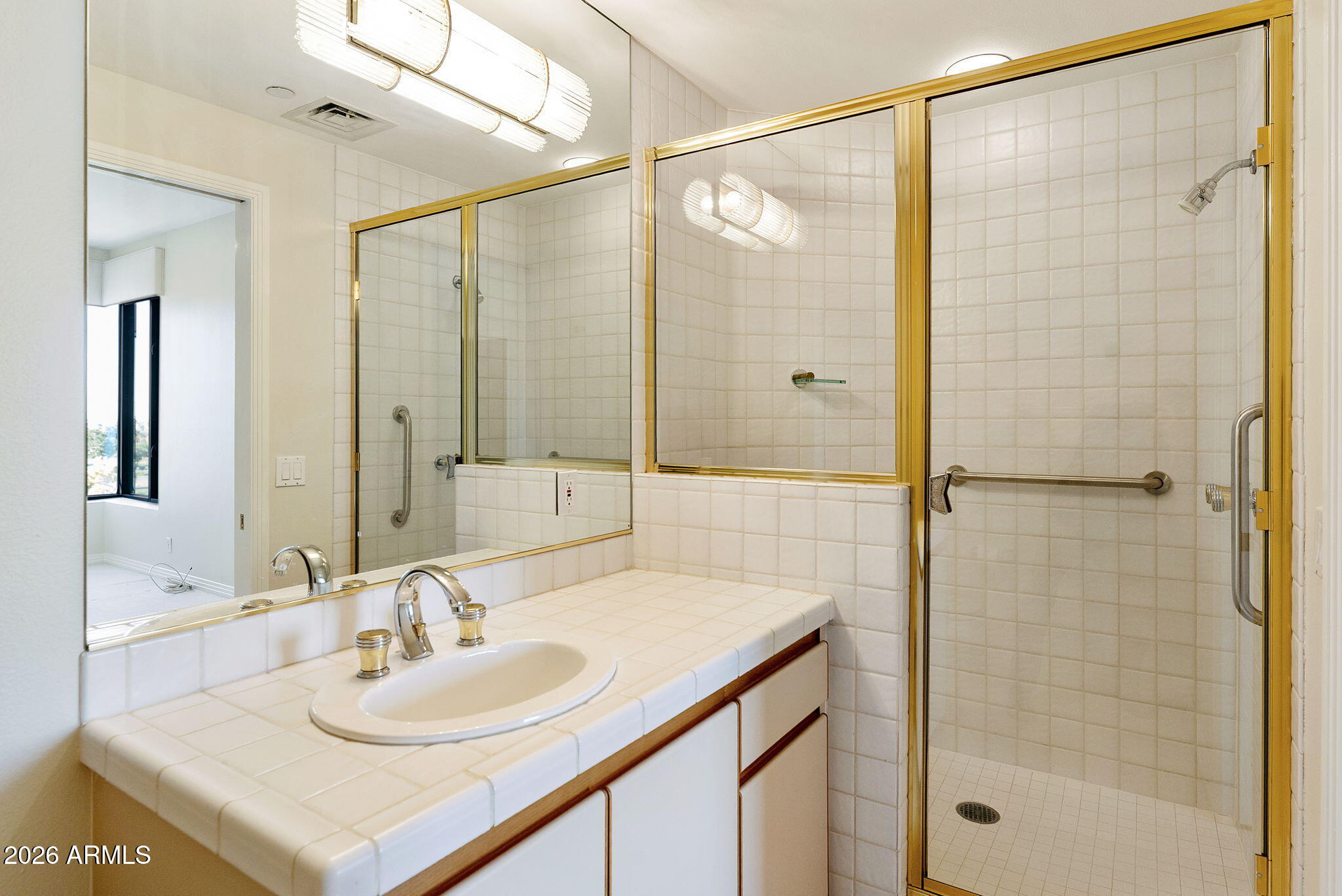 1040 East Osborn Road, Unit 601 Phoenix, AZ 85014 - Photo 15 of 54 52-web-or-mls-_DSC0008