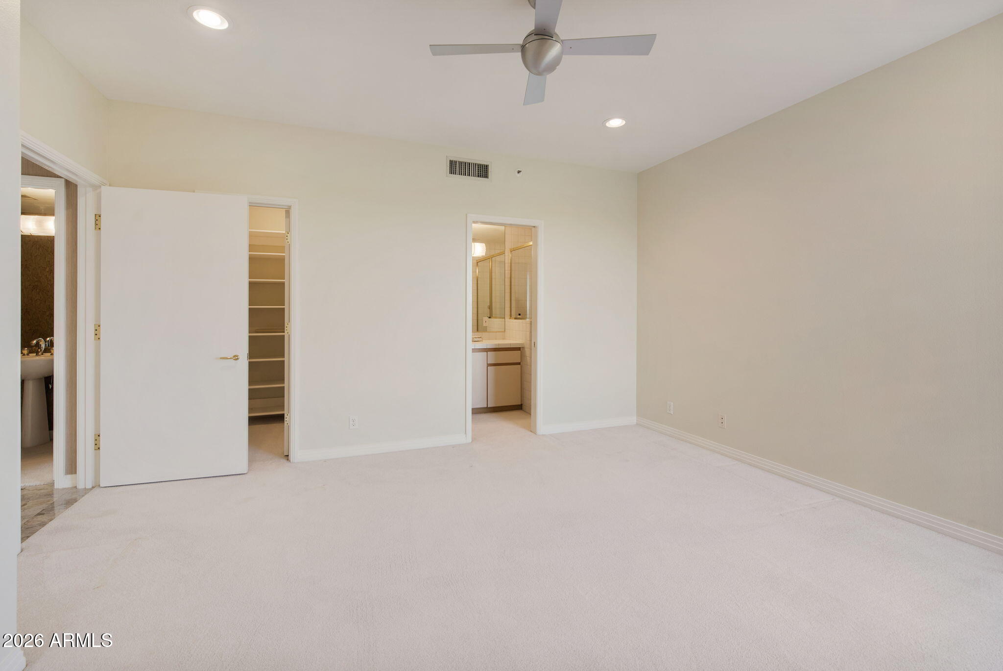 1040 East Osborn Road, Unit 601 Phoenix, AZ 85014 - Photo 17 of 54 54-web-or-mls-_DSC0003