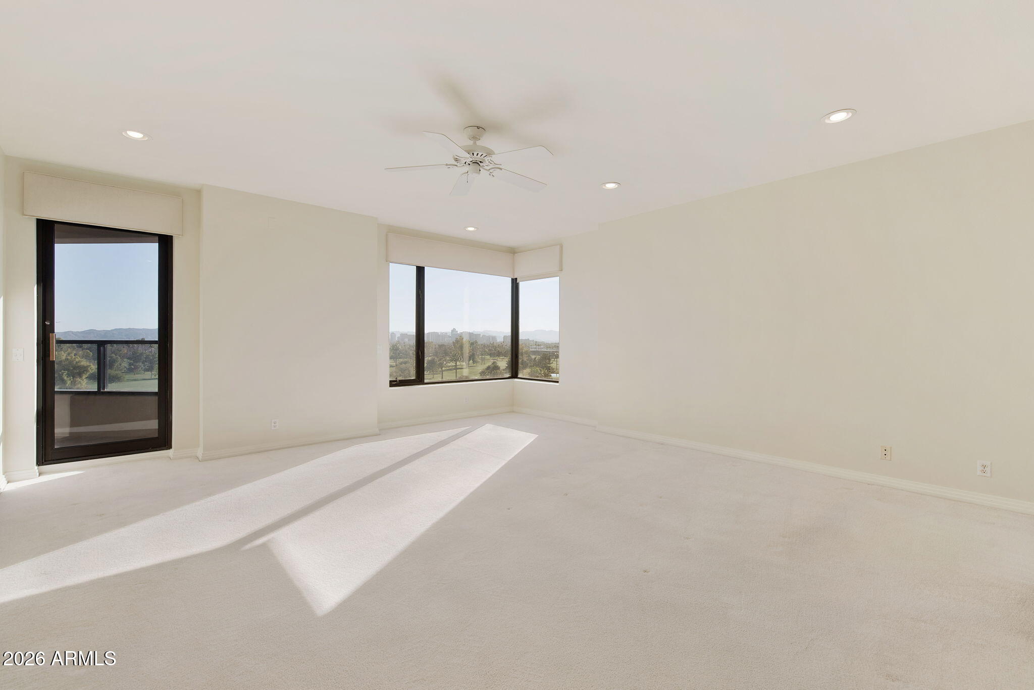 1040 East Osborn Road, Unit 601 Phoenix, AZ 85014 - Photo 28 of 54 13-web-or-mls-_DSC9981