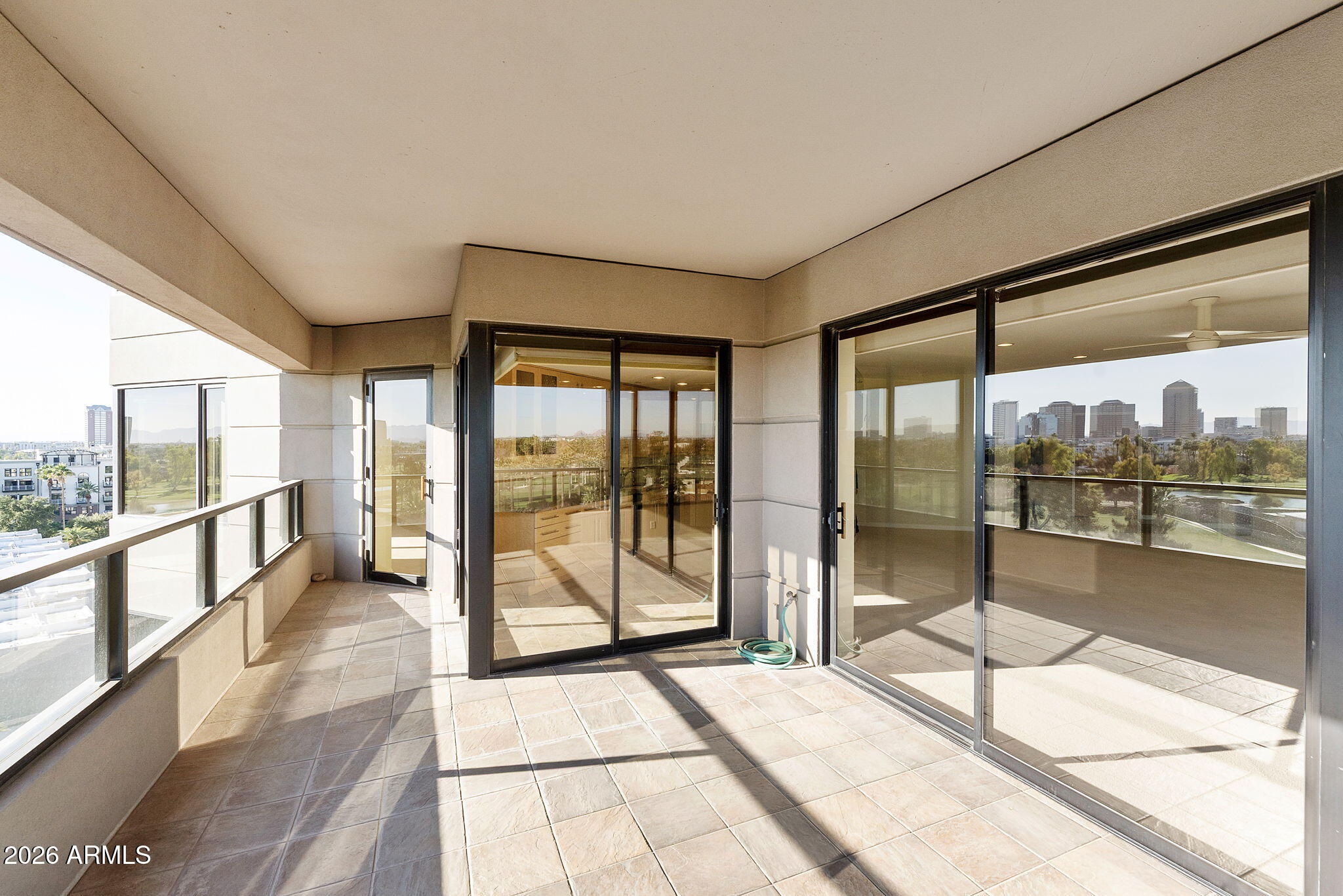 1040 East Osborn Road, Unit 601 Phoenix, AZ 85014 - Photo 5 of 54 42-web-or-mls-_DSC0020