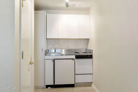 $850,000 | 1040 East Osborn Road, Unit 601, Phoenix, AZ 85014