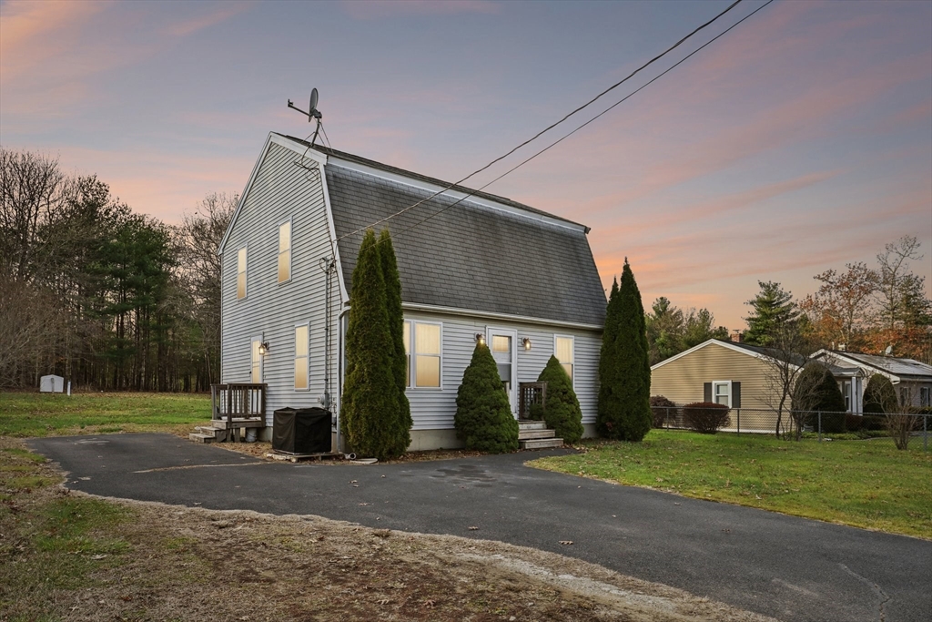 58 Roberts Road Bridgewater, MA 02324 - Photo 4 of 42