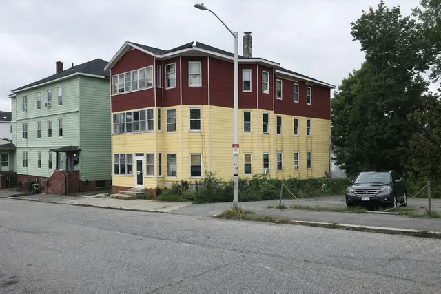 $2,300 | 25 Wall Street, Unit 3, Worcester, MA 01604
