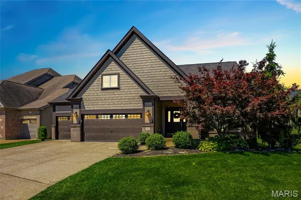 $600,000 | 409 Tuscany Trace Court, St. Charles, MO 63303