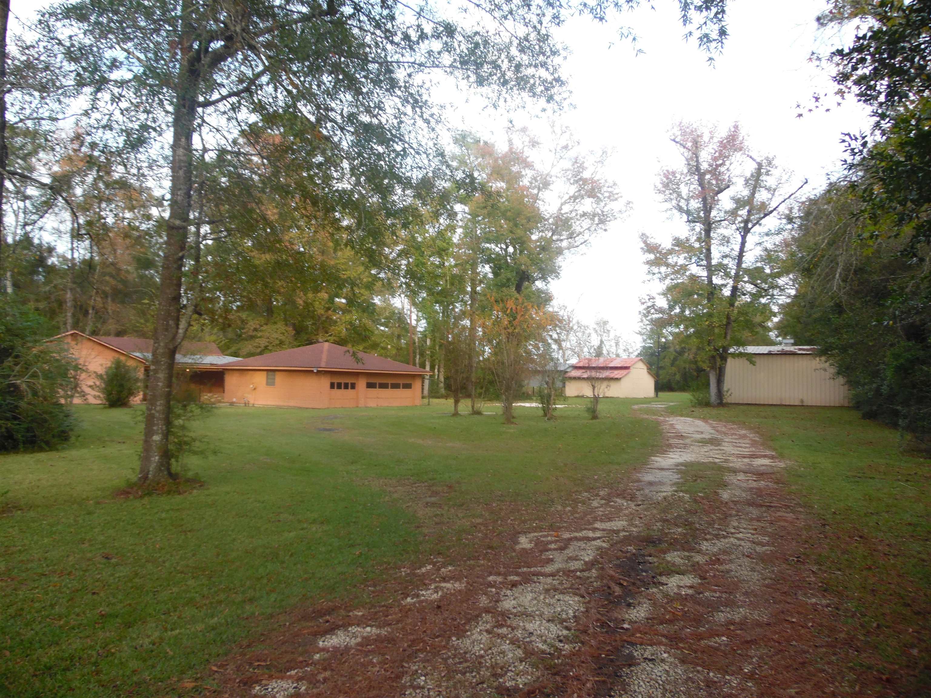855 Gentry Drive Silsbee, TX 77656 - Photo 2 of 25