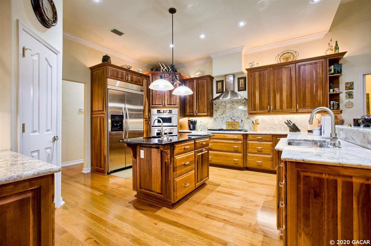 8733 Southwest 14 Avenue Gainesville, FL 32607 - Photo 3 of 30 Gallery Image 3