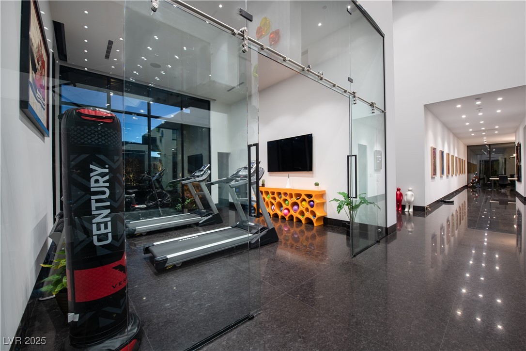 44 Hawk Ridge Drive Las Vegas, NV 89135 - Photo 10 of 68