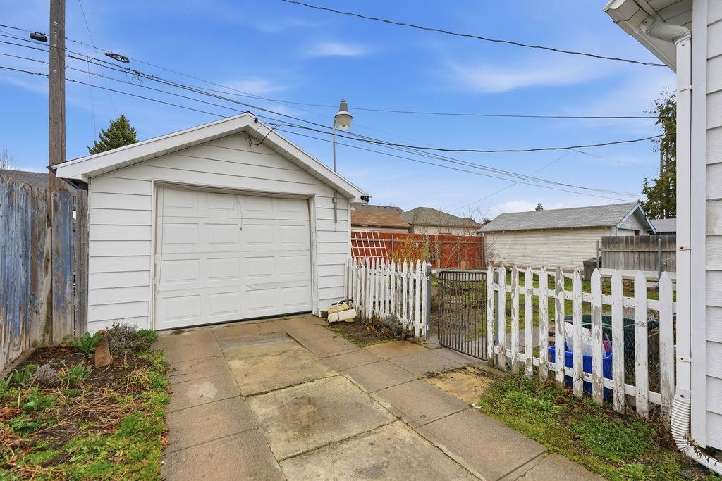 517 East Hoffman Avenue Spokane, WA 99207 - Photo 26 of 28