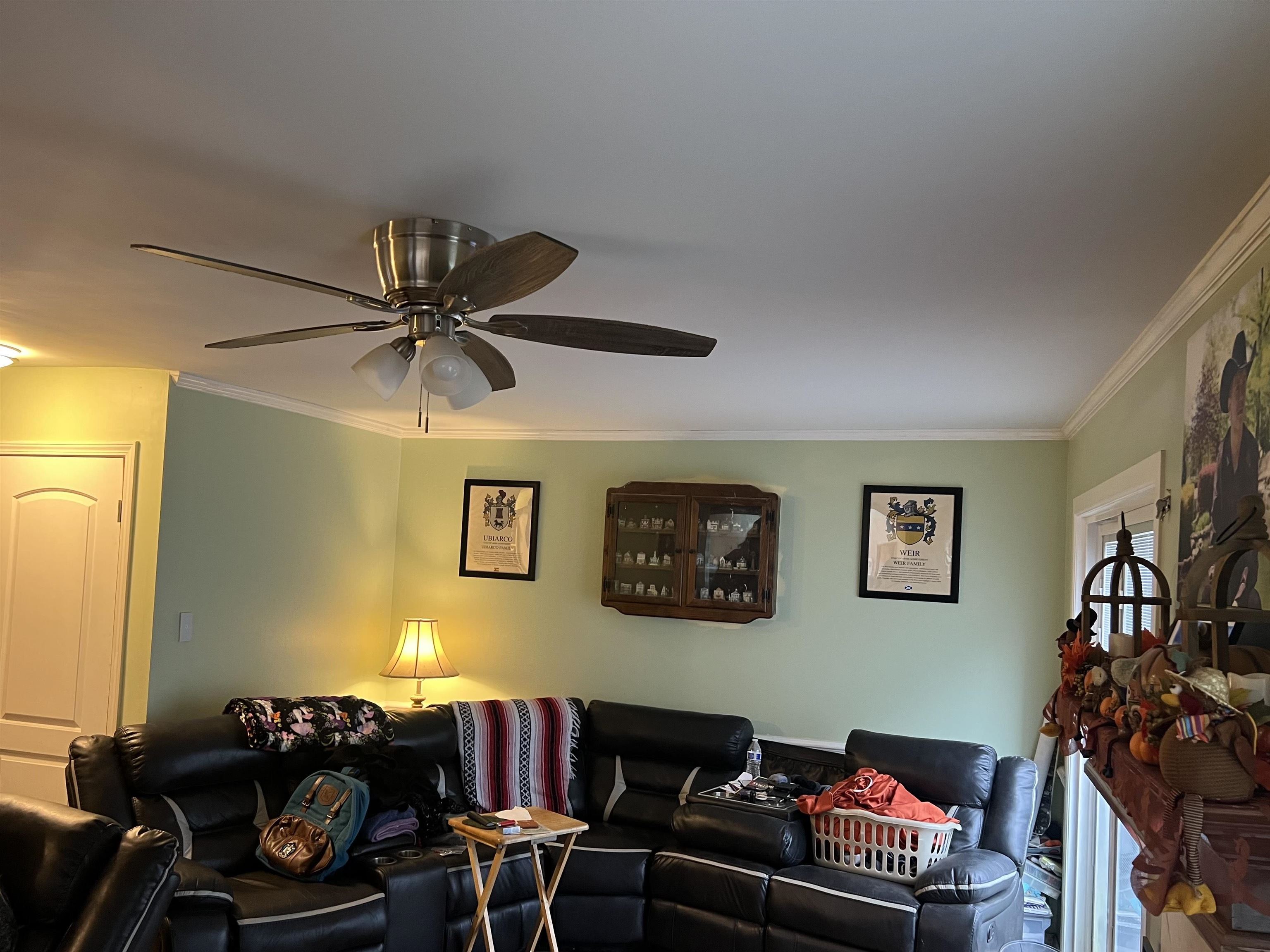 6758 Racquet Club Drive, Unit 6758 Memphis, TN 38119 - Photo 3 of 7 a living room with furniture and a window