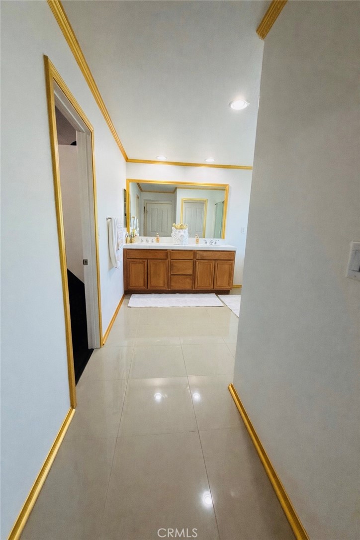 43815 Encanto Way Lancaster, CA 93536 - Photo 22 of 36 Master bedroom Bathroom