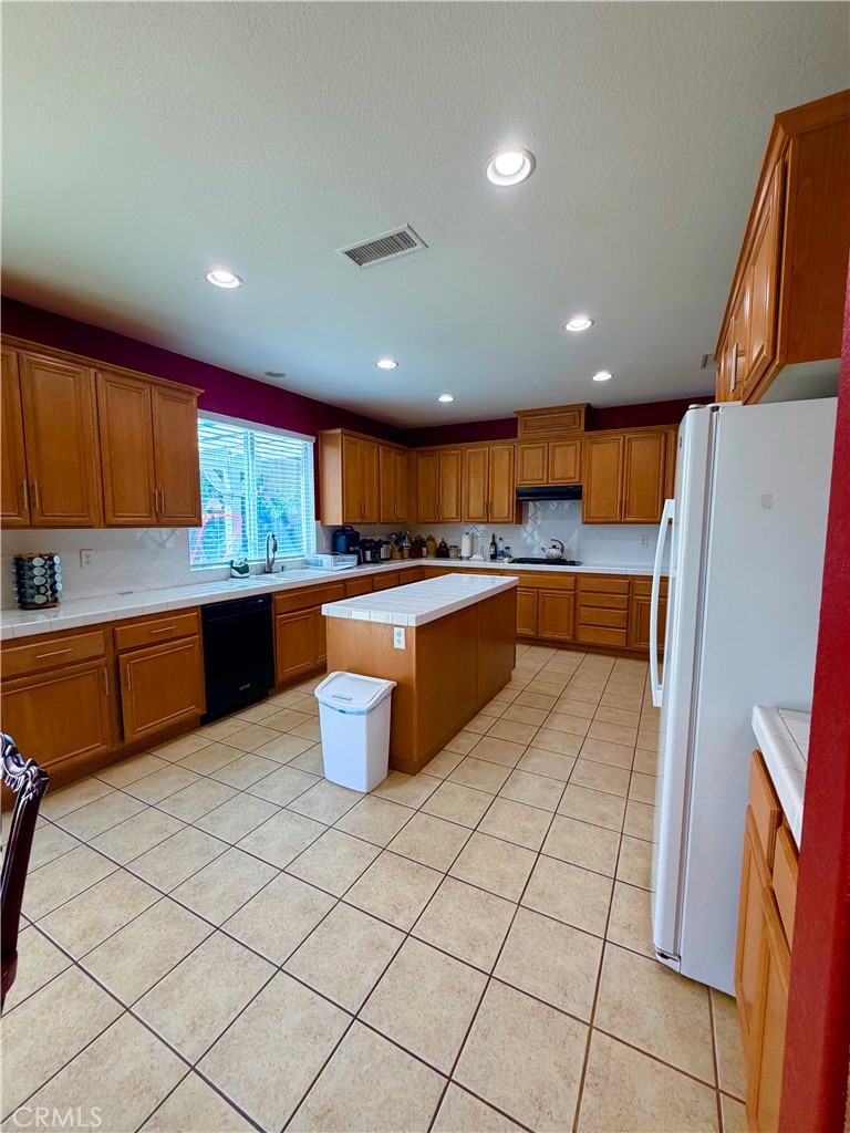 43815 Encanto Way Lancaster, CA 93536 - Photo 8 of 36