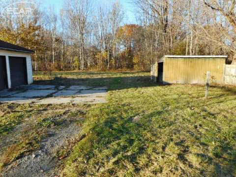 1310 West Mount Morris Road Mount Morris, MI 48458 - Photo 12 of 18 20453192-11.JPG
