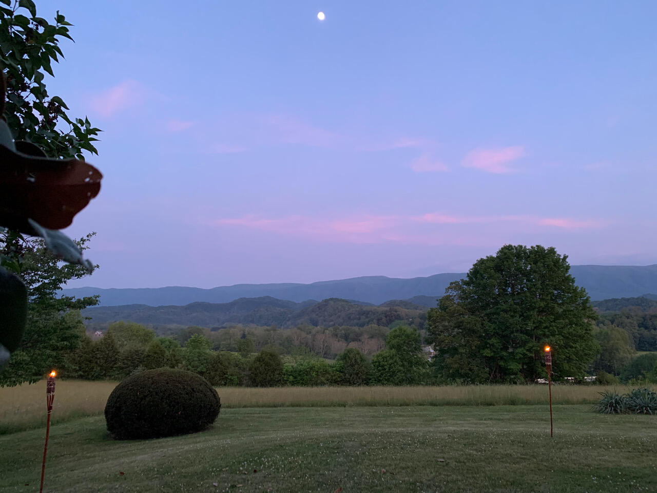 335 Green Road Bristol, TN 37620 - Photo 23 of 45 sunset torch