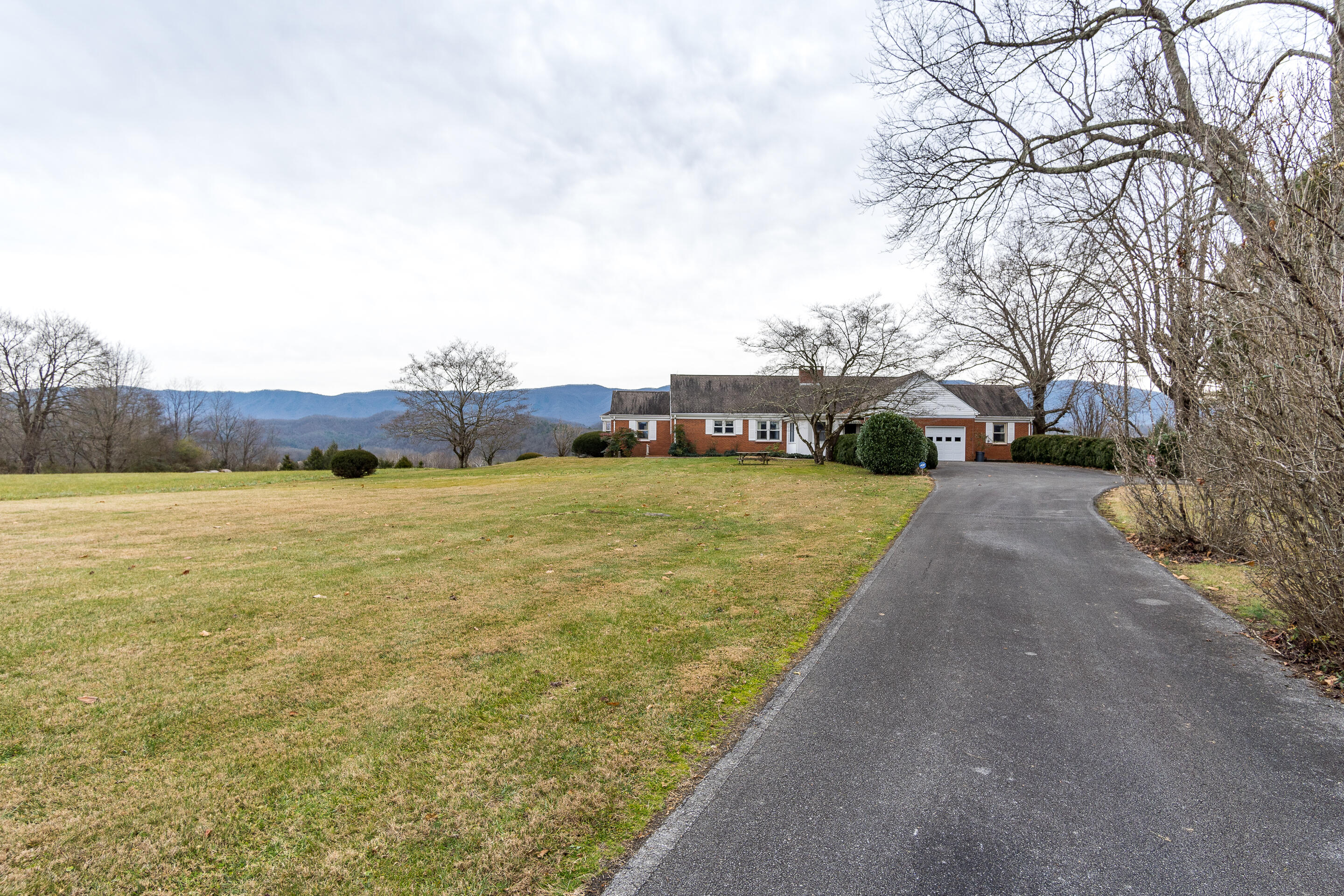 335 Green Road Bristol, TN 37620 - Photo 31 of 45 exterior-22