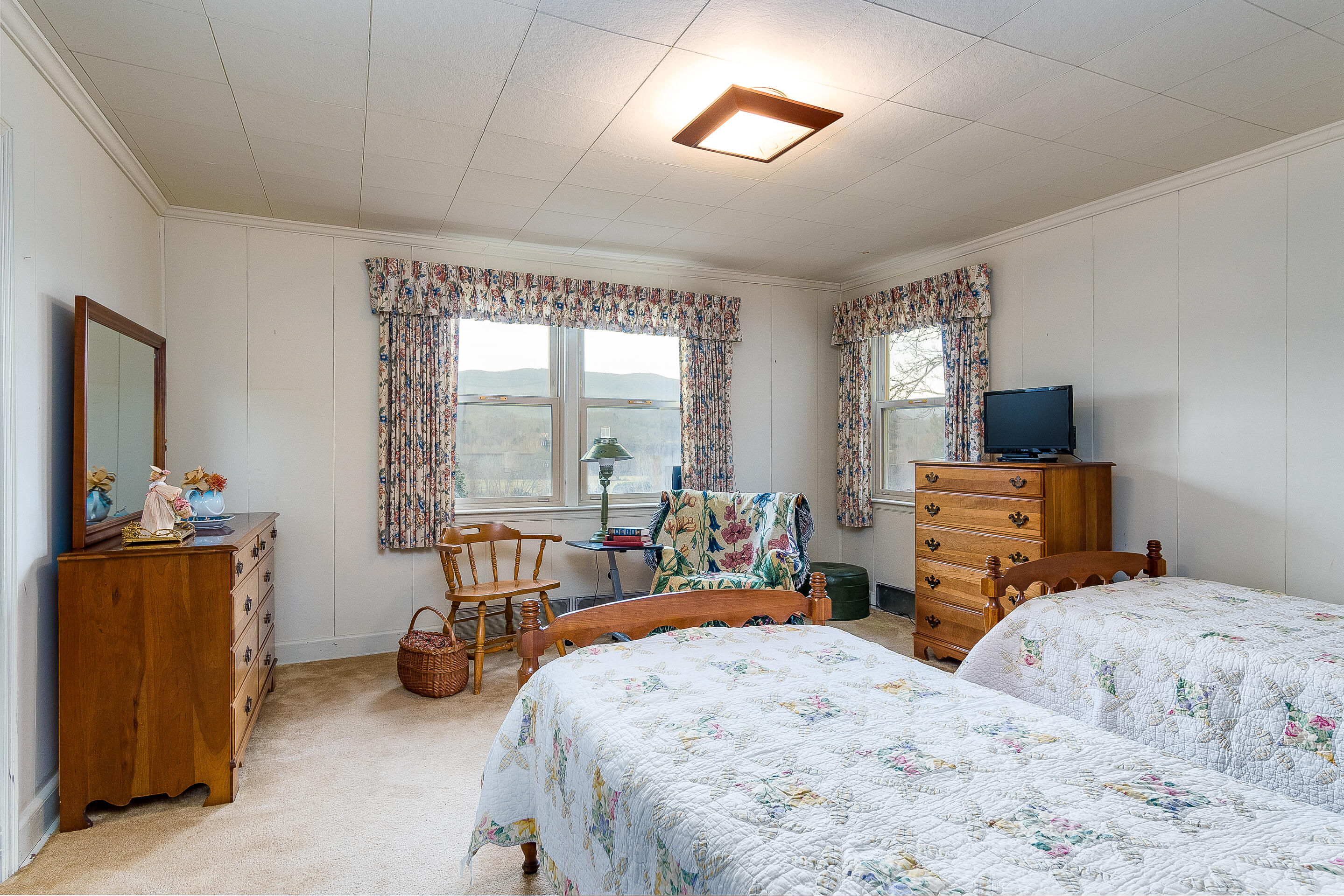 335 Green Road Bristol, TN 37620 - Photo 35 of 45 interior-4