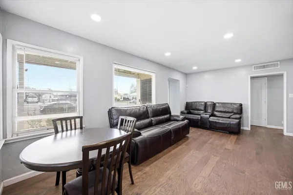 $265,000 | Undisclosed Address, Bakersfield, CA 93304