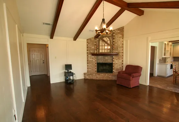 $319,900 | 8175 Shenandoah Drive, Beaumont, TX 77706