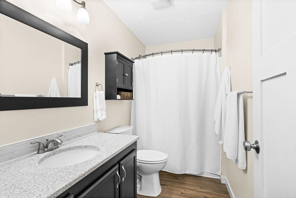 5380 West Arrowhead Road Hermantown, MN 55811 - Photo 18 of 40 Full Bath