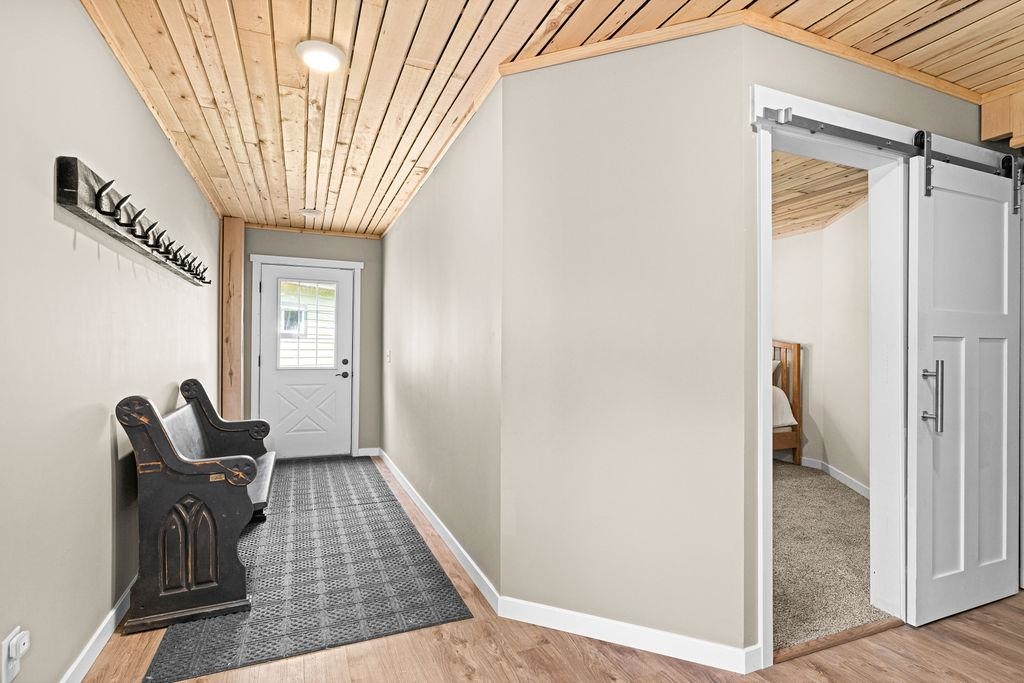 5380 West Arrowhead Road Hermantown, MN 55811 - Photo 24 of 40 Walkout mud room