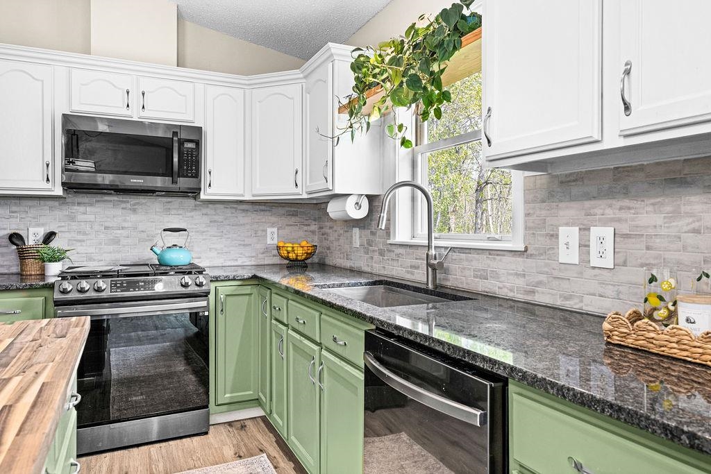 5380 West Arrowhead Road Hermantown, MN 55811 - Photo 3 of 40