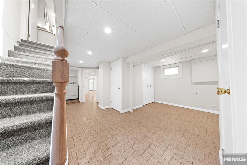 271 Travers Place Lyndhurst, NJ 07071 - Photo 24 of 50