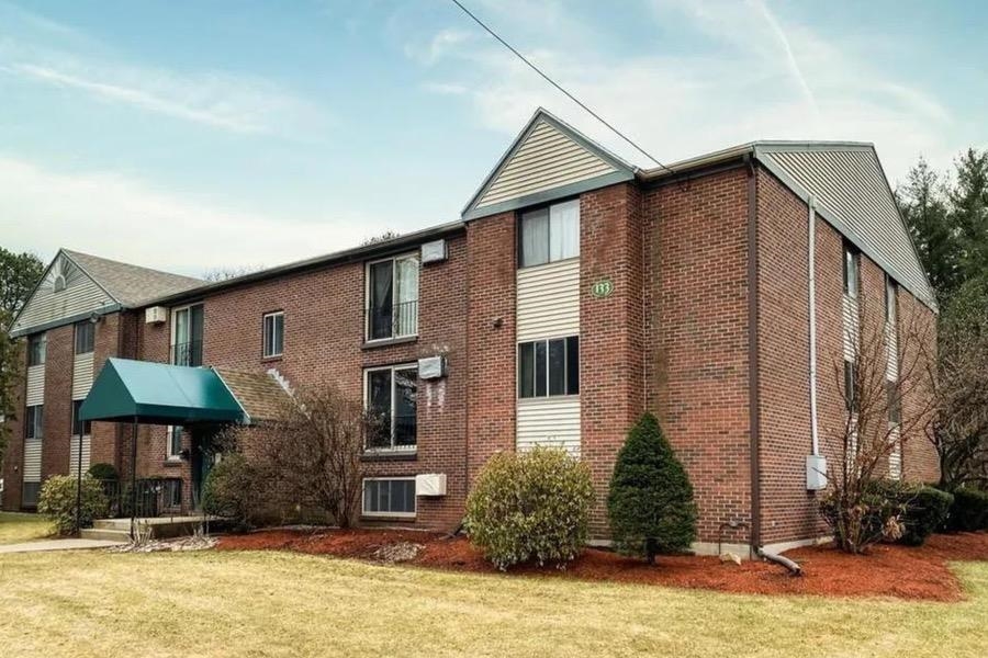 133 English Village Road, Unit 202 Manchester, NH 03102 - Photo 1 of 11