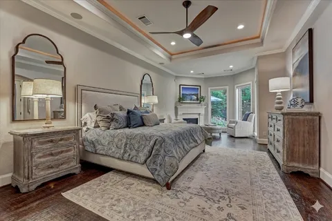 $1,900,000 | 66 South Player Manor Circle, The Woodlands, TX 77382