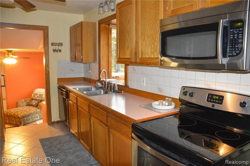 6600 Mayfair Road Utica, MI 48317 - Photo 25 of 47