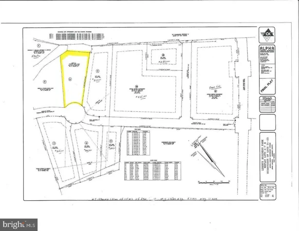 a black and white photo of a living room