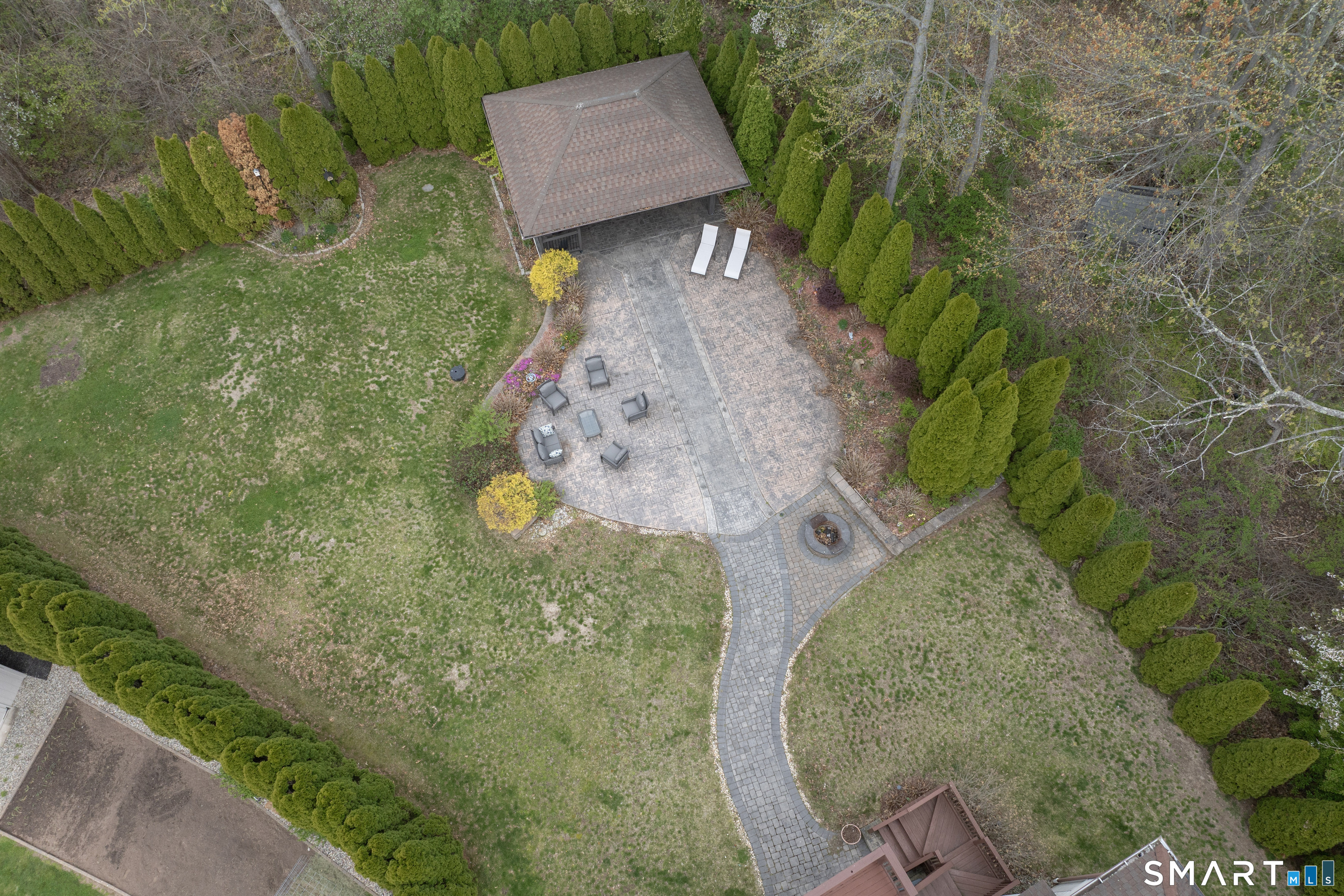 113 Pinnacle Road Plainville, CT 06062 - Photo 33 of 36 Back yard