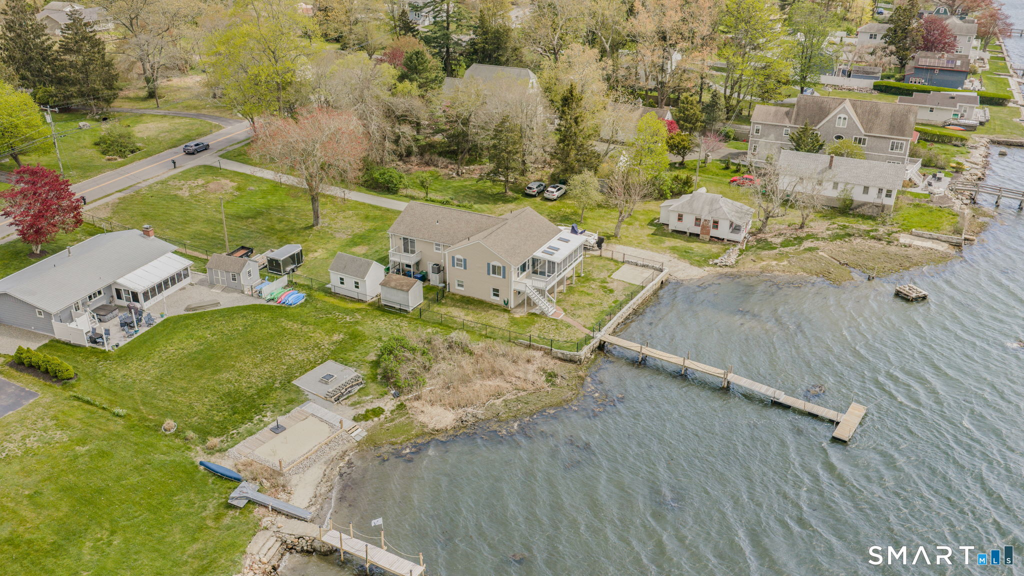 224 Shore Road Waterford, CT 06385 - Photo 2 of 40