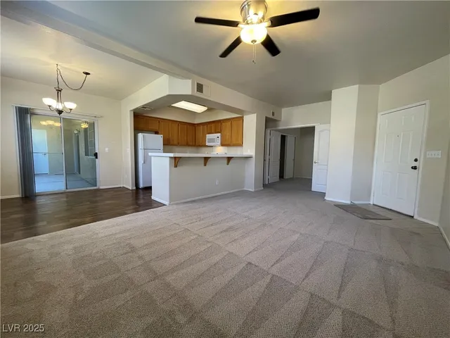 $1,620 | 9901 Trailwood Drive, Unit 1064, Las Vegas, NV 89134