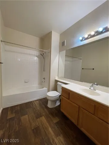 $1,620 | 9901 Trailwood Drive, Unit 1064, Las Vegas, NV 89134
