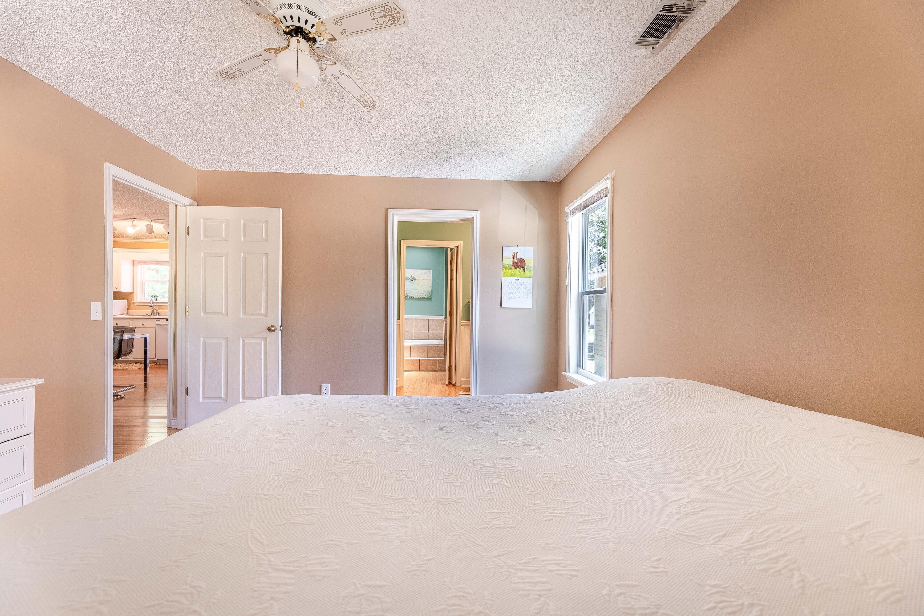 111 Elaine Road Elloree, SC 29047 - Photo 10 of 27