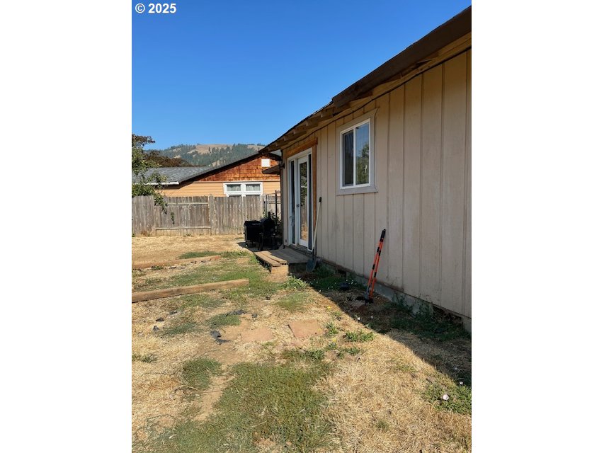 353 Donald Terrace Myrtle Creek, OR 97457 - Photo 7 of 18 a view of backyard of house