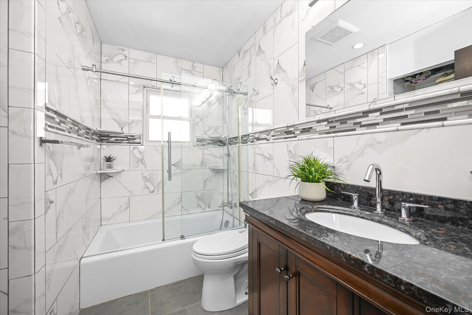 85-16 Abingdon Road Queens, NY 11415 - Photo 15 of 22