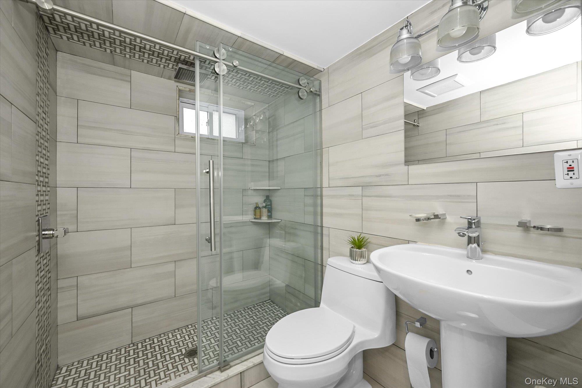 85-16 Abingdon Road Queens, NY 11415 - Photo 19 of 22