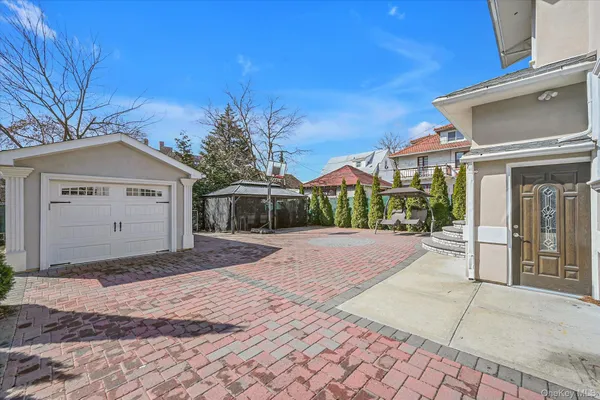 $6,800 | 85-16 Abingdon Road | Kew Gardens