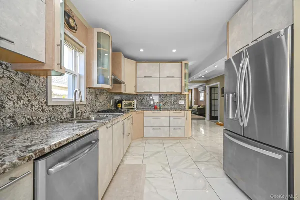 $6,800 | 85-16 Abingdon Road | Kew Gardens