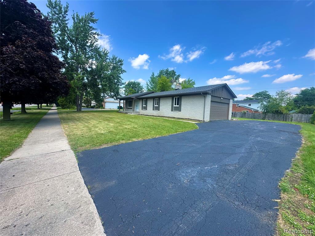 25274 Middlebelt Road Farmington Hills, MI 48336 - Photo 2 of 44